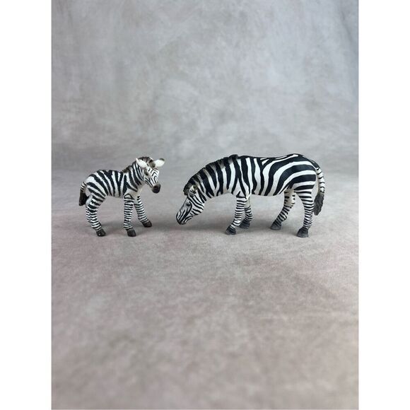 Schleich 14609 Zebra Foals Grazing Drinking Rare Retired Models - Picture 1 of 7